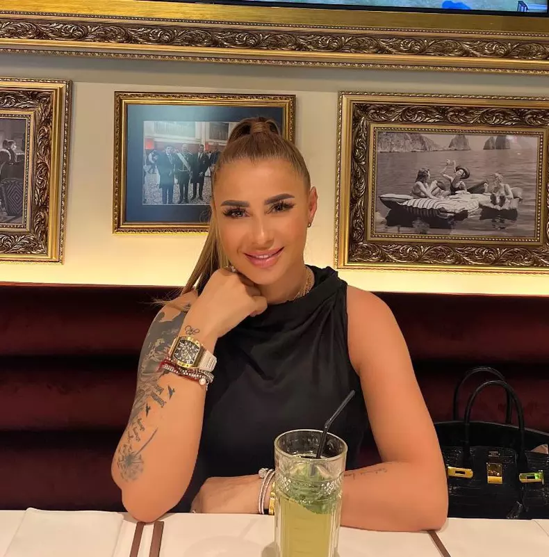 2022-07-12-14_02_36-ANAMARIA-PRODAN-REGHECAMPF-@anamariaprodanreghecampf-•-Instagram-photos-and-vi