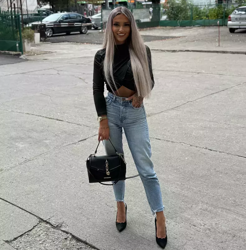 ella-visan-bani-dupa-insula-iubirii-3