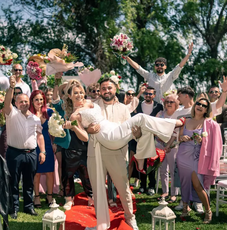 Motivul pentru care Emi nu a vrut să participe la „Power Couple România”. „Toată atenția mea s-a concentrat către Mădălina”. EXCLUSIV (3)