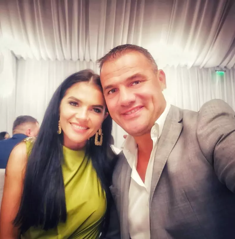 65453441_2224346647681211_1232518132048855040_n