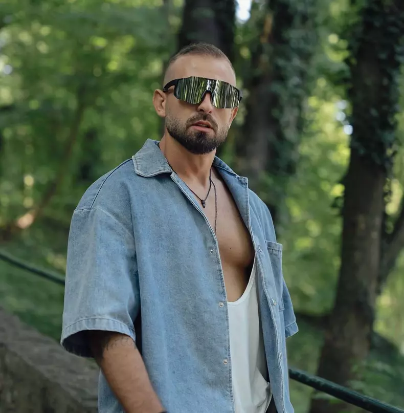 Cristi de la Insula iubirii4