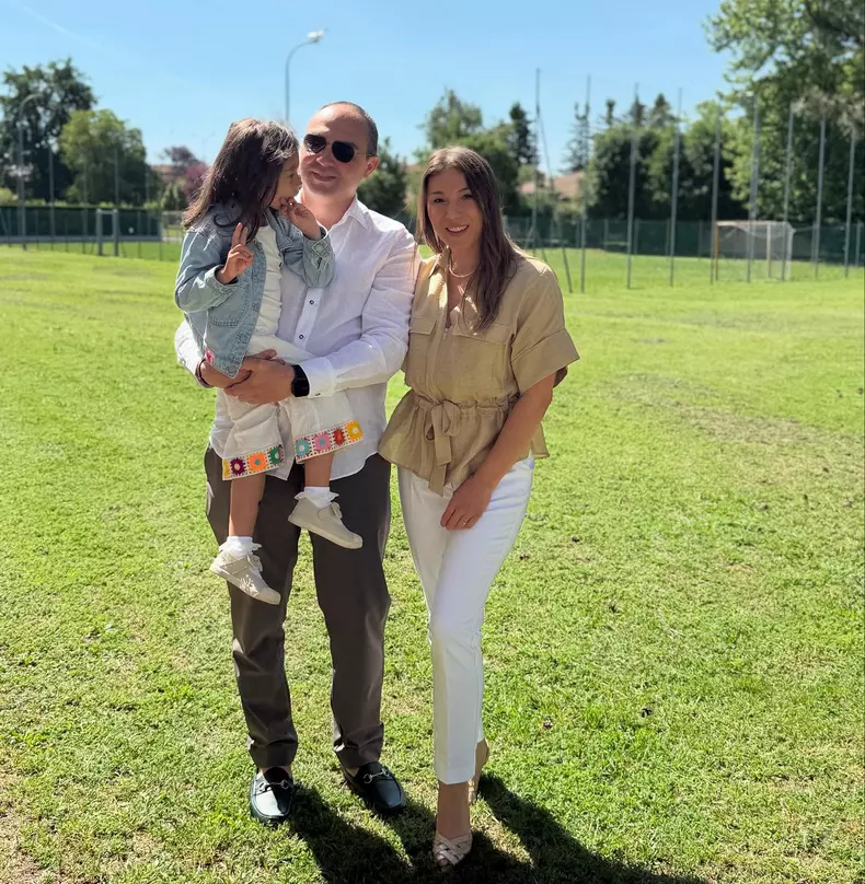 Monica Rosu si familia ei