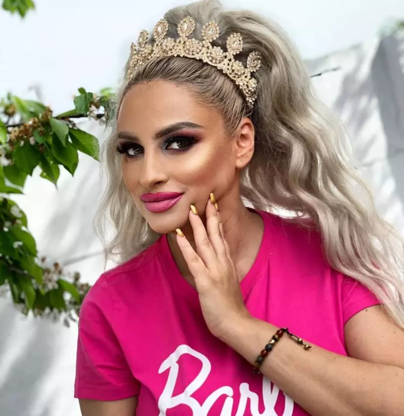 sanziana_buruiana_zuluf_181130013_1386561981699665_6916919875110547118_n_77896700