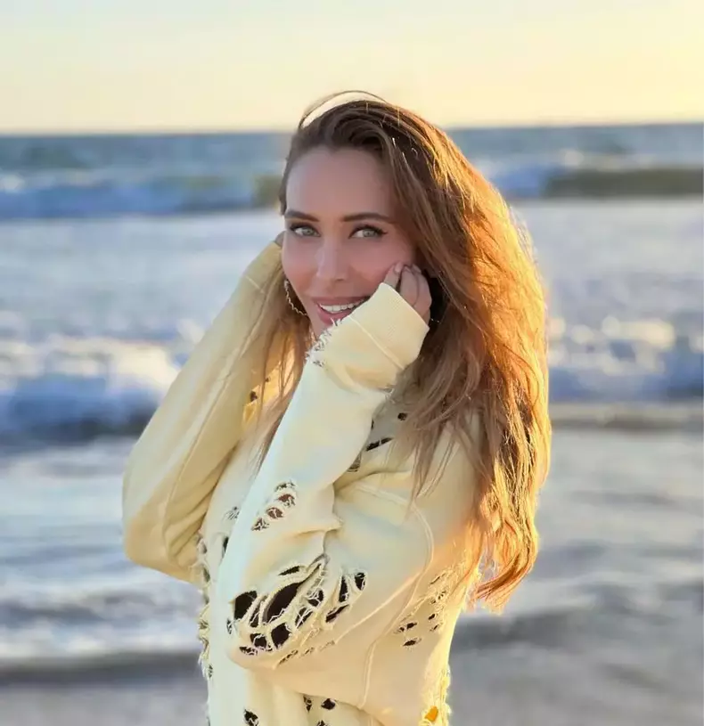 iulia-vantur-7-1-copy