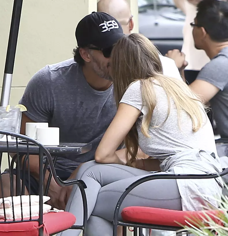 Exclusive... Joe Manganiello and Sofia Vergara Take Romantic Geatway in Savannah - NO WEB USE