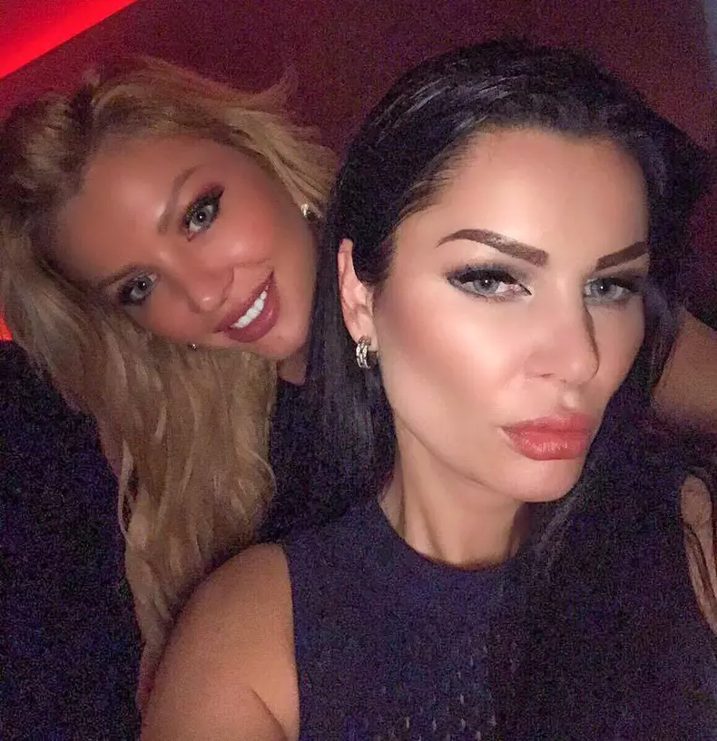 Brigitte-Cristina-Gabriela-soră-1