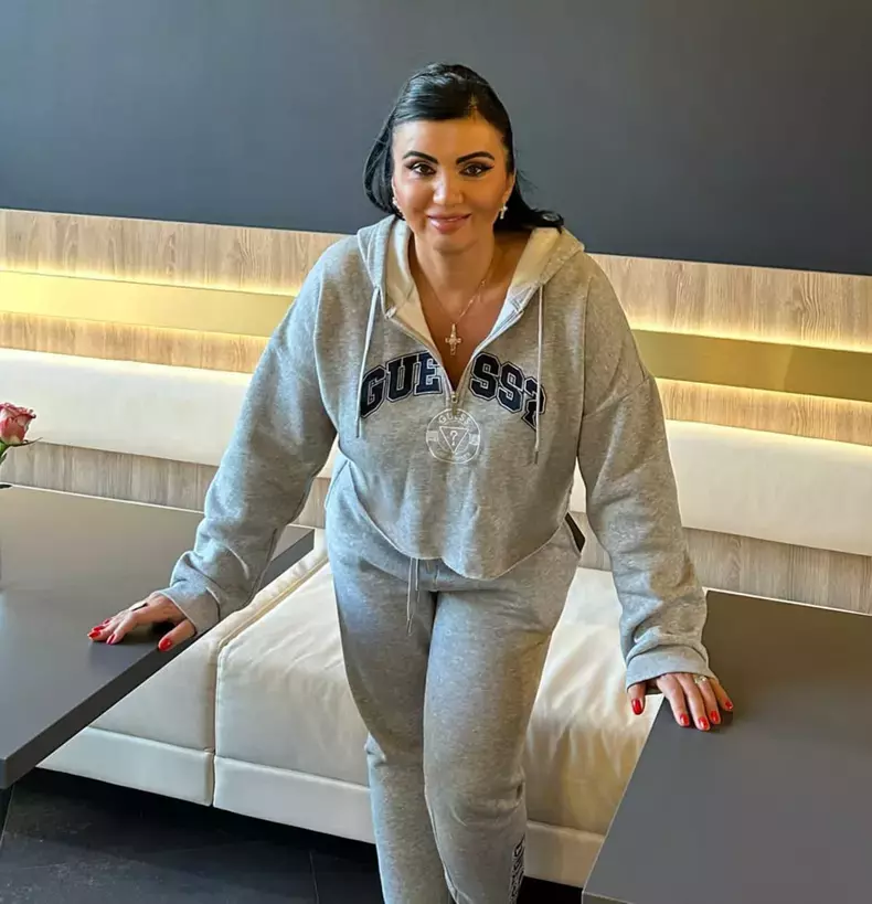 adriana-bahmutreanu-1