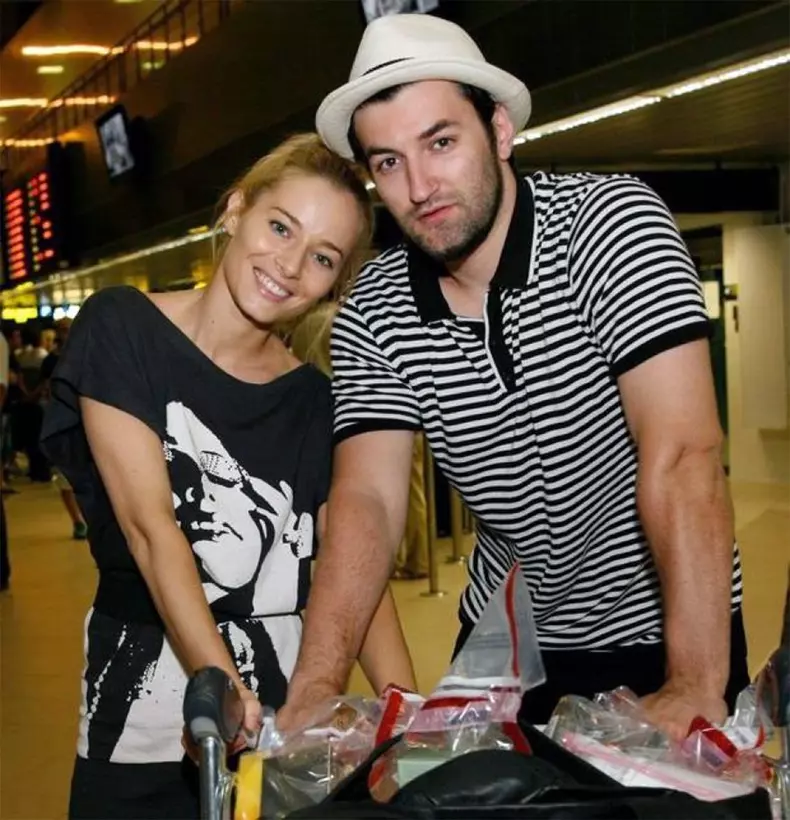 laura-cosoi-smiley-8