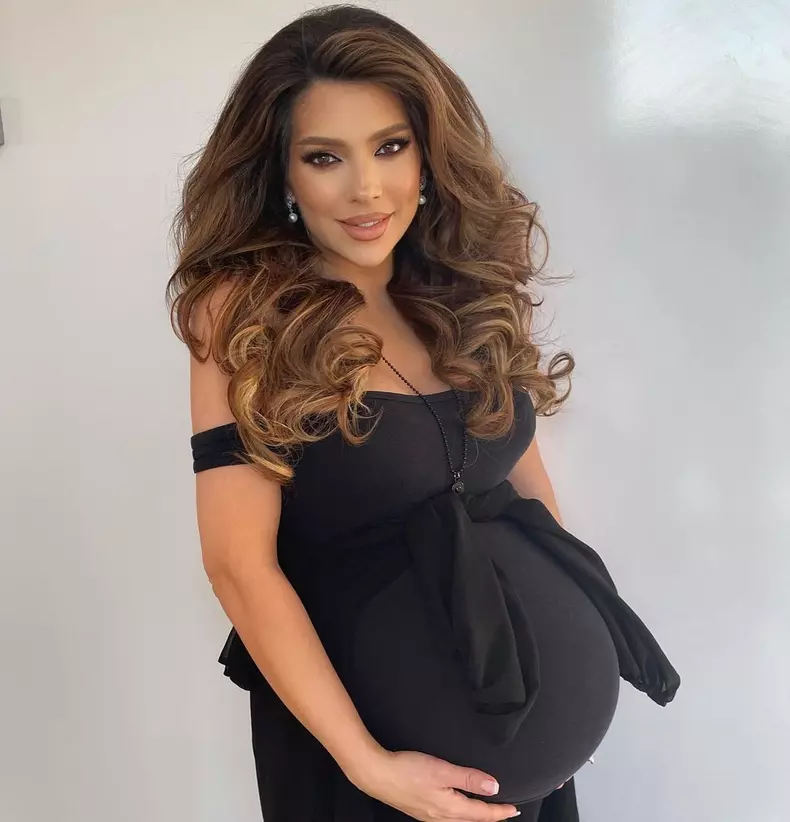 Celia-a-nascut-o-fetita-6