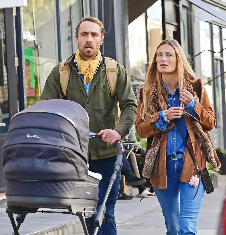 *PREMIUM-EXCLUSIVE* MUST CALL FOR PRICING BEFORE USAGE - Catherine, Princess of Wales ( Kate Middleton ) brother James Middleton and wife Alizée Thevenet pictured for the first time with their newborn baby out in Notting Hill.