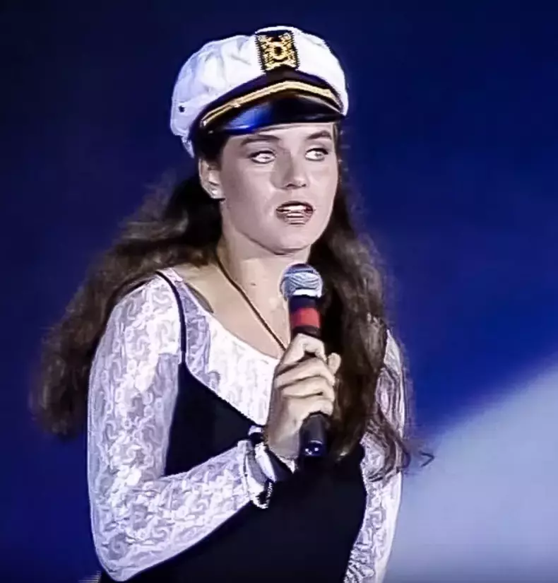 Dana Mladin3