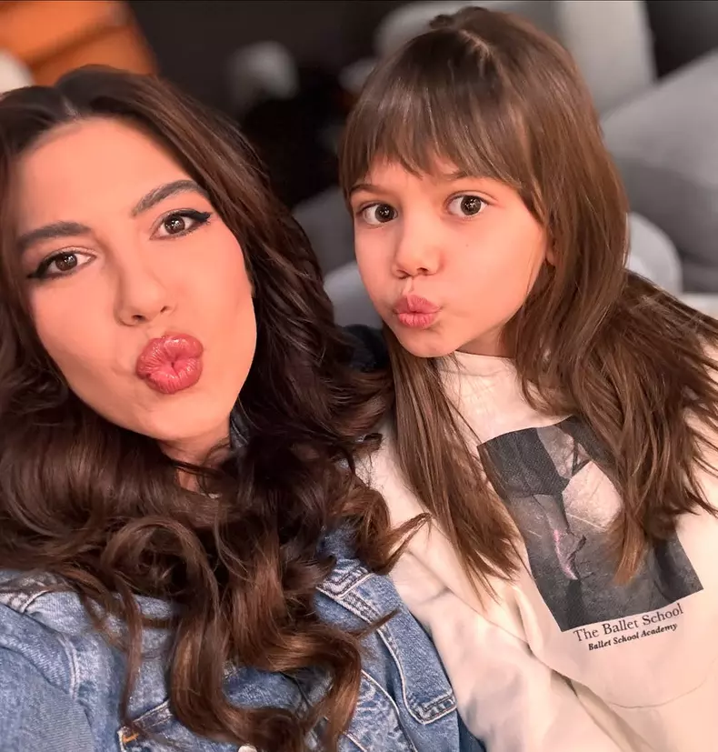 3. Sore și fiica ei, Erin