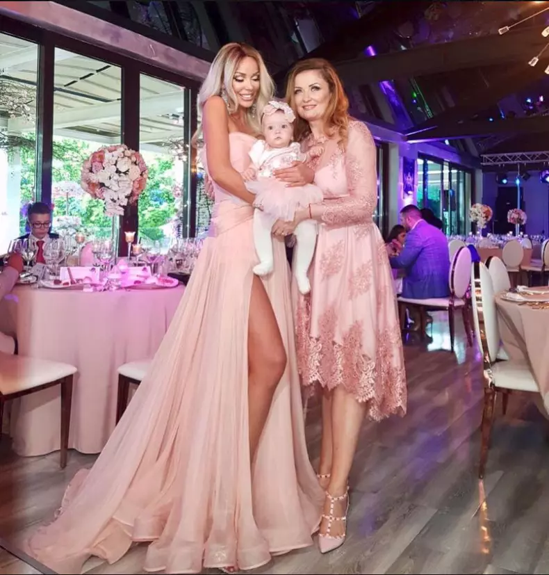 Bianca impreuna cu mama sa