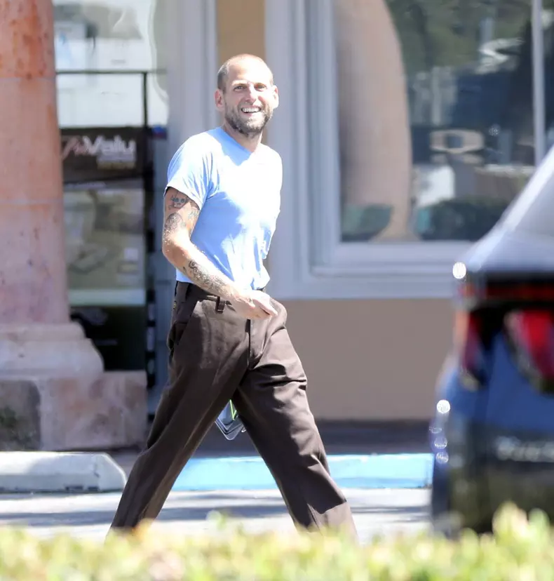 jonah-hill-a-ajuns-de-nerecunoscut.-incredibil-cum-arata-acum-starul-de-la-hollywood-3