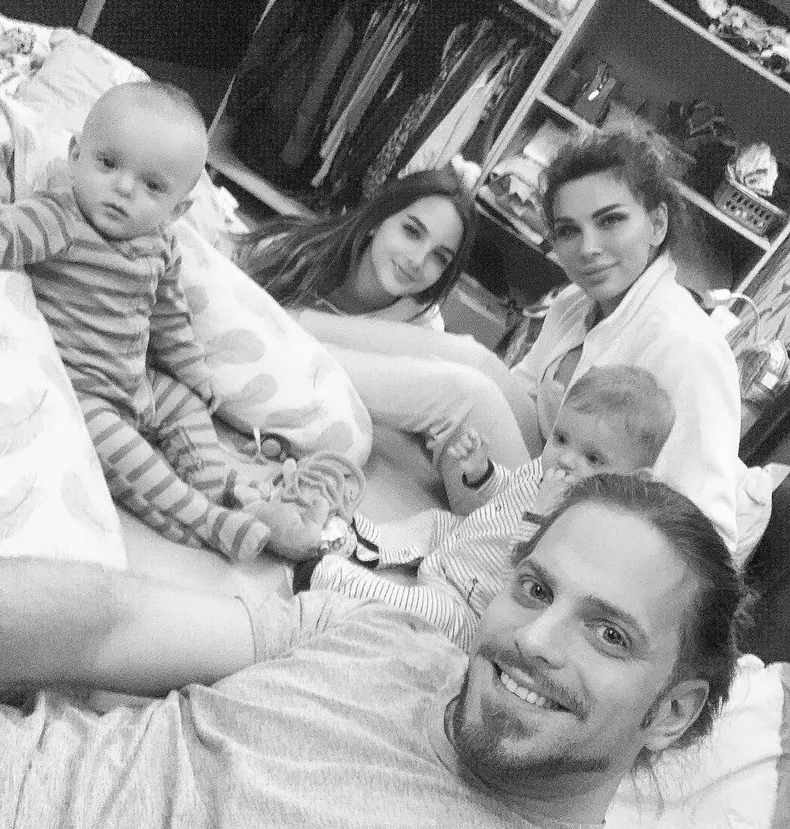 Cum-arata-acum-gemenii-Alinei-si-ai-lui-Ilan-Laufer.-Micutii-nascuti-prematur-au-implinit-10-luni-1-1