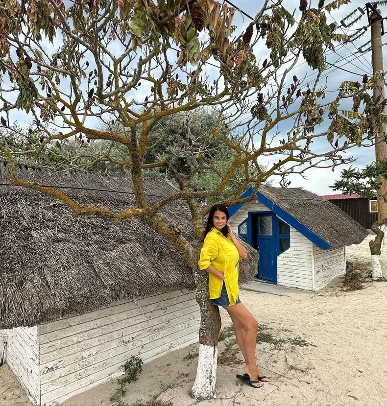 anca-serea-anunt-surprinzator.-sotia-lui-adi-sina-isi-vinde-hainele-3-1