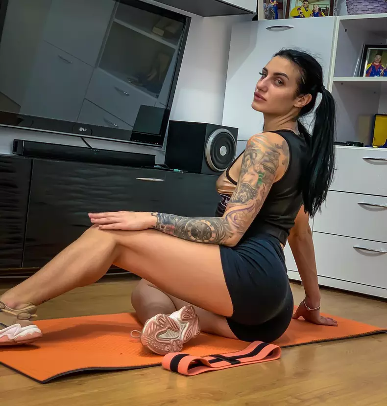 ana-porgras-survivor-3