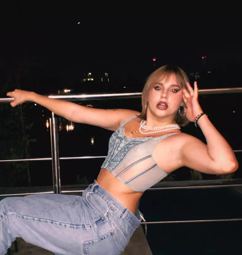 cum-arata-si-cu-ce-se-ocupa-acum-teodora-buciu-la-6-ani-dupa-ce-a-castigat-vocea-romaniei-9