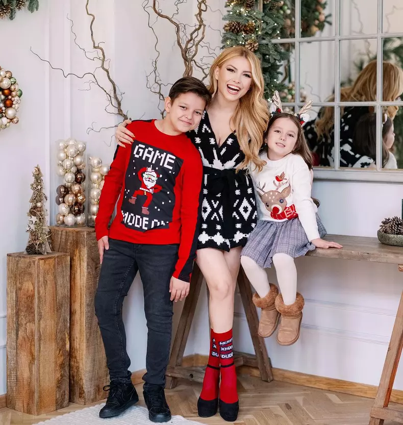 Elena Gheorghe și cei doi copii, Nicholas Răzvan și Amelie Nicole