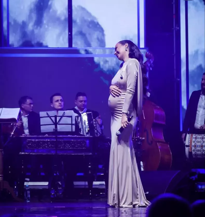 Vlăduța Lupău este însărcinată cu al doilea copil (6)