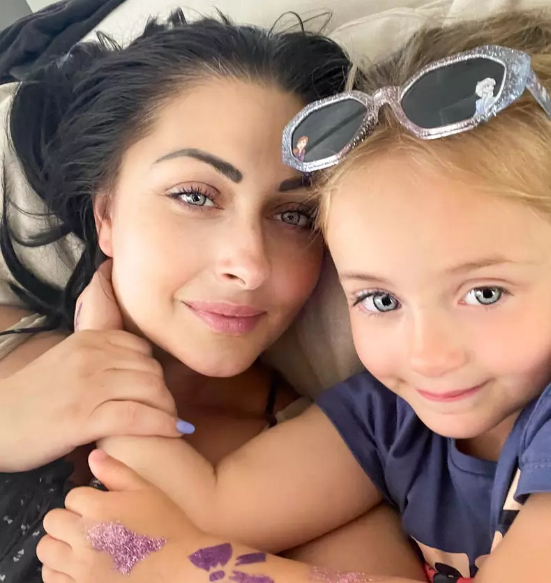 gabriela-cristea-si-tavi-clonda-4