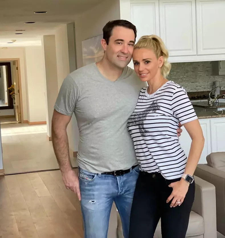 Din nou în țară. Catrinel Sandu a revenit în România, la 10 ani de când s-a mutat în America. Cine a însoțit-o (4)