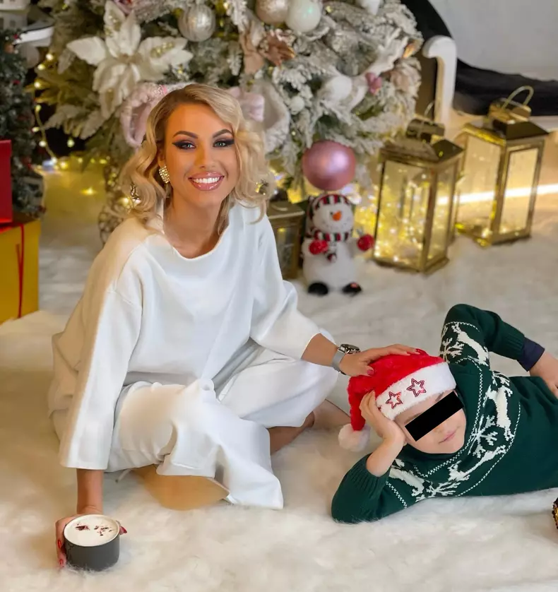 Amna și fiul ei, David