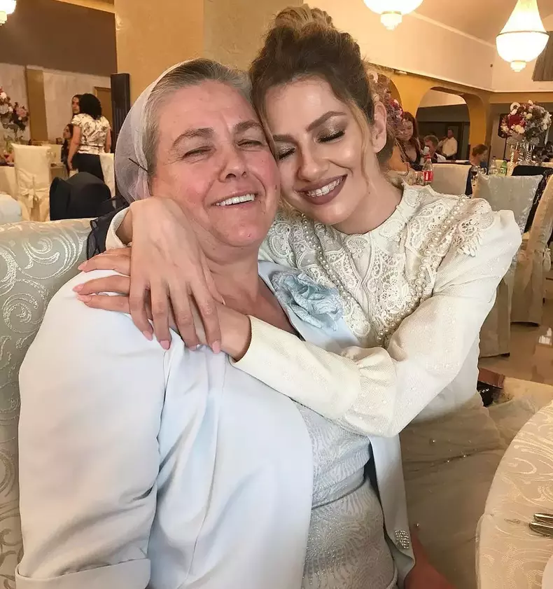 lidia-buble-si-mama