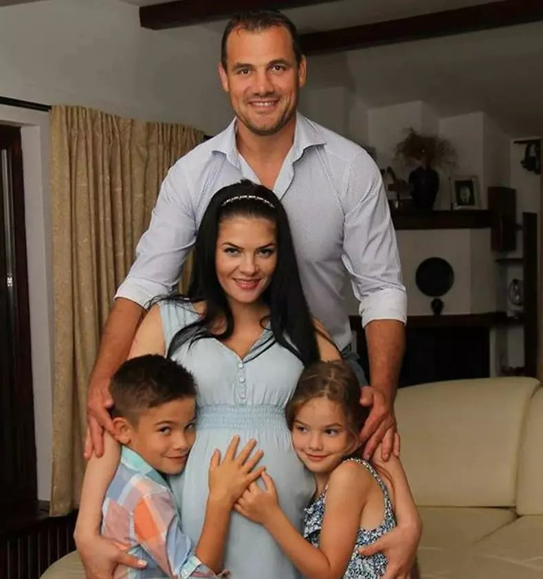 2022-12-20-19_12_35-ionut_iftimoaie_fetita.jpg-12001254