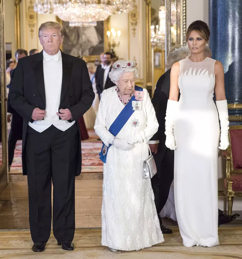 De ce toate doamnele au purtat rochii albe la banchetul organizat la Palatul Buckingham
