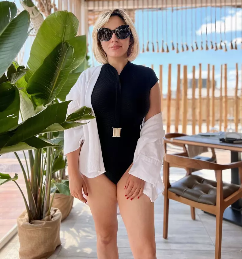 cand-revine-show-ul-reala-by-ana-morodan-la-antena-stars.-contesa-digitala-primite-sa-spuna-adevarul-despre-consumul-de-acool-si-droguri-1