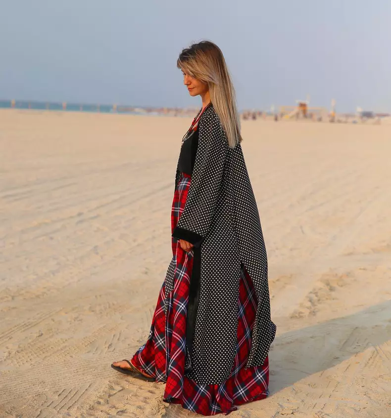 Adela Popescu se află cu familia în Dubai