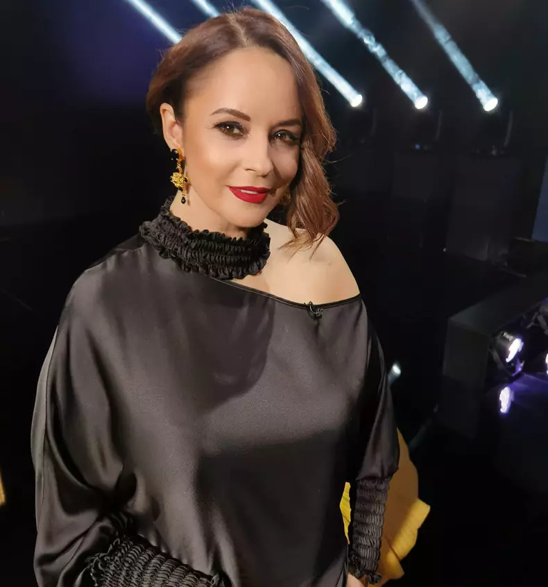 Andreea-Marin-debut-11