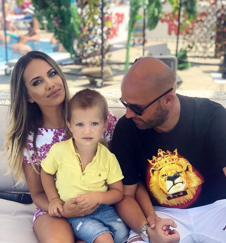 Antonia, Andrei și fiul lor Ayan