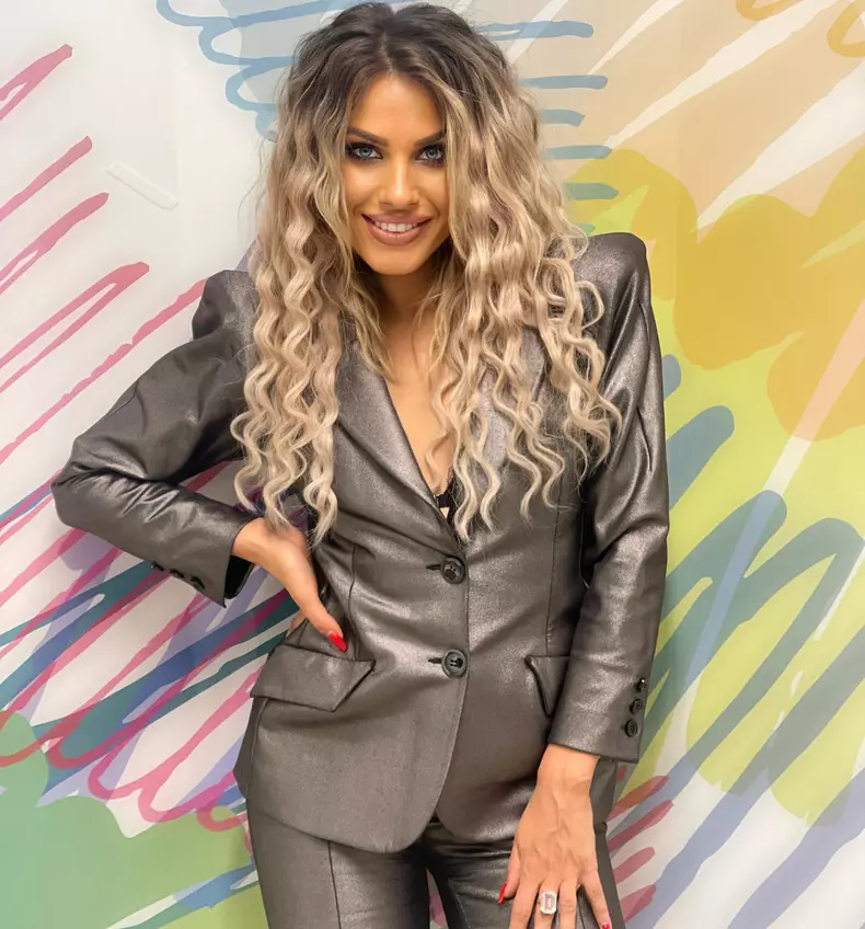 Amna-boala-incurabila-2