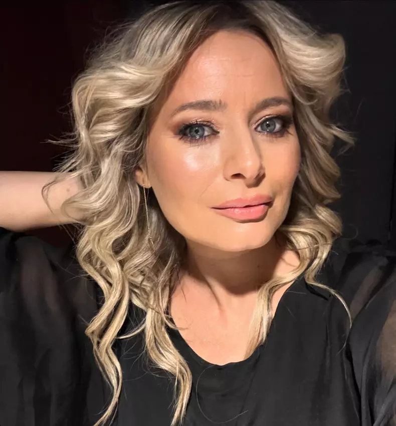 Laura Cosoi selfie Instagram