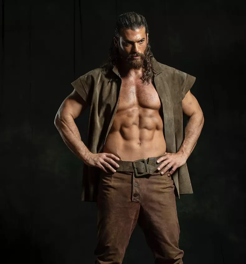 can-yaman-sandokan (1)