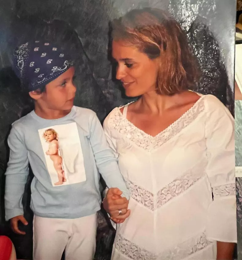 8. Andreea Esca și Alexia Eram