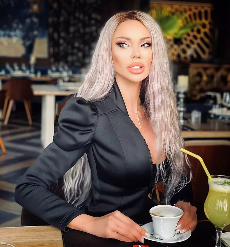 Bianca-Drăgușanu-2-1