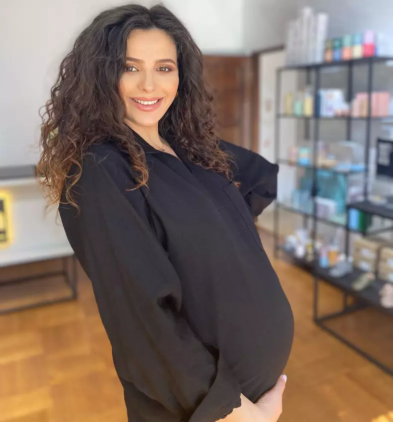 Like Creata mama a doua oara