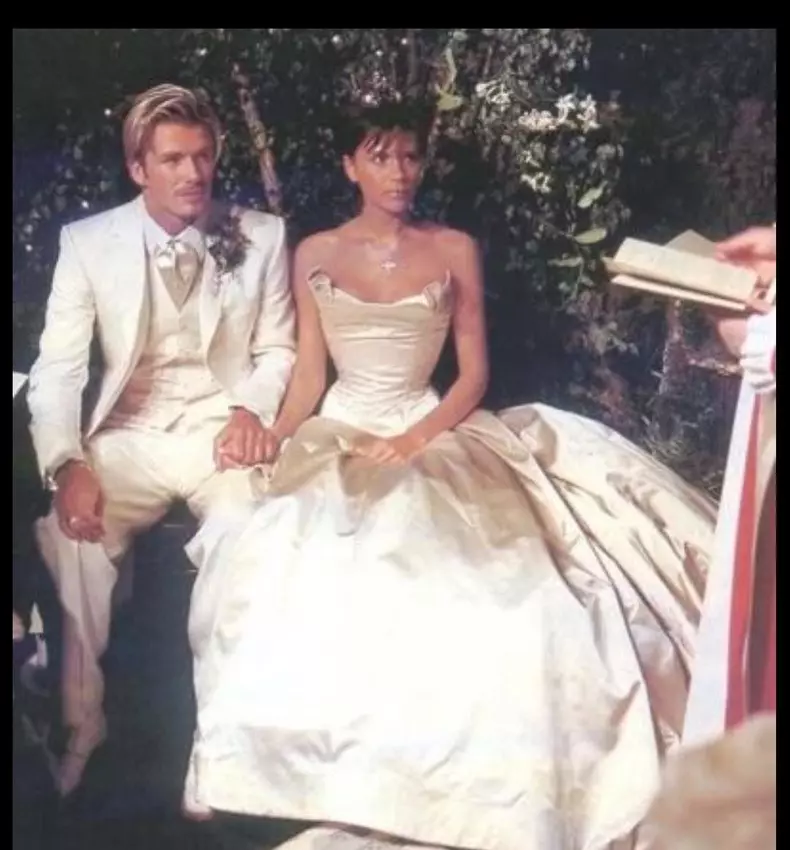 Victoria Beckham – 100 000 dolari