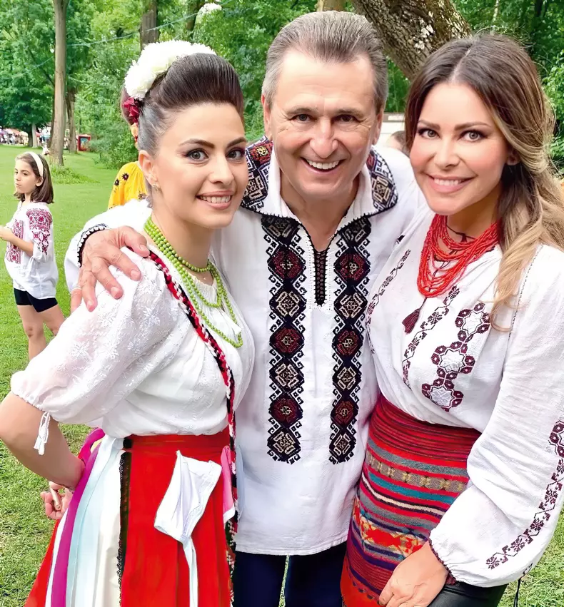 miki 897-scale-2_00x