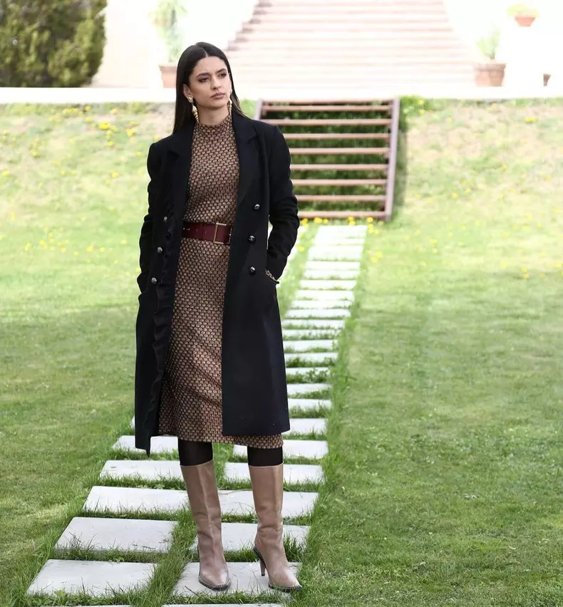 actori-serialul-adela-20