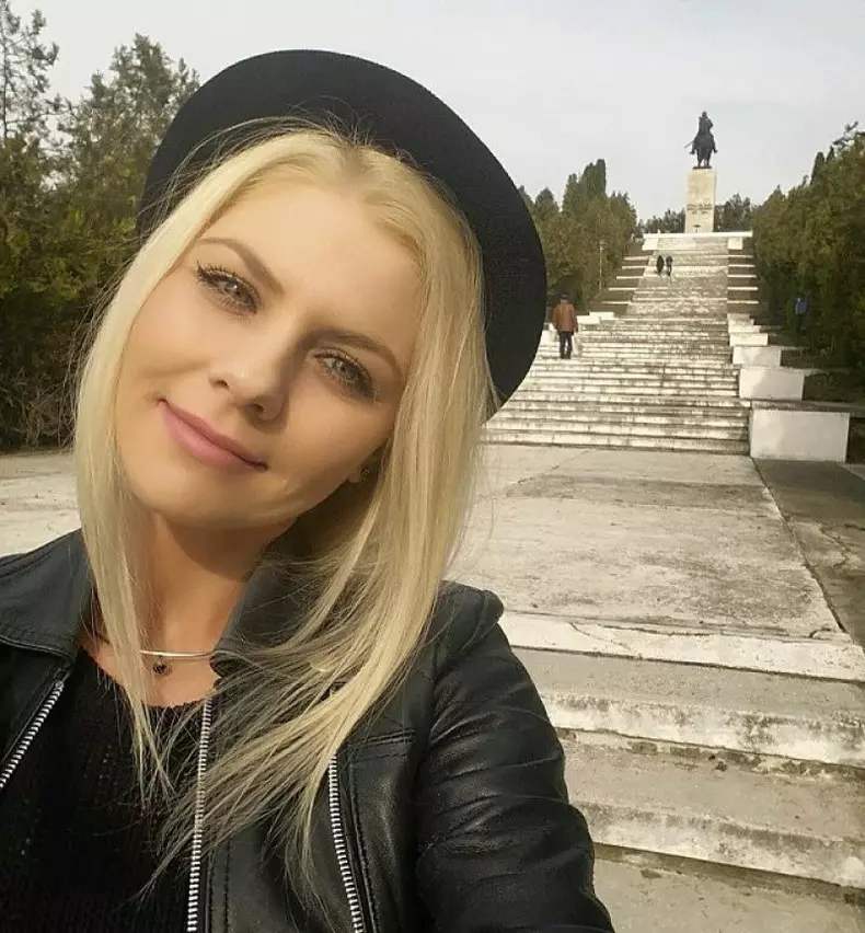 adina-7