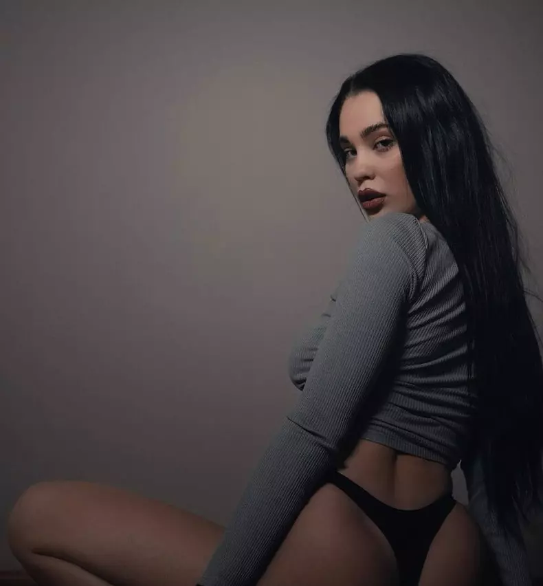 insula iubirii deni maris