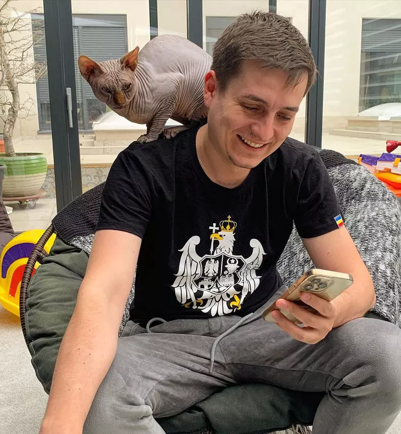 george-tanase-2022-278580767_2477000855763801_1243287689300120656_n