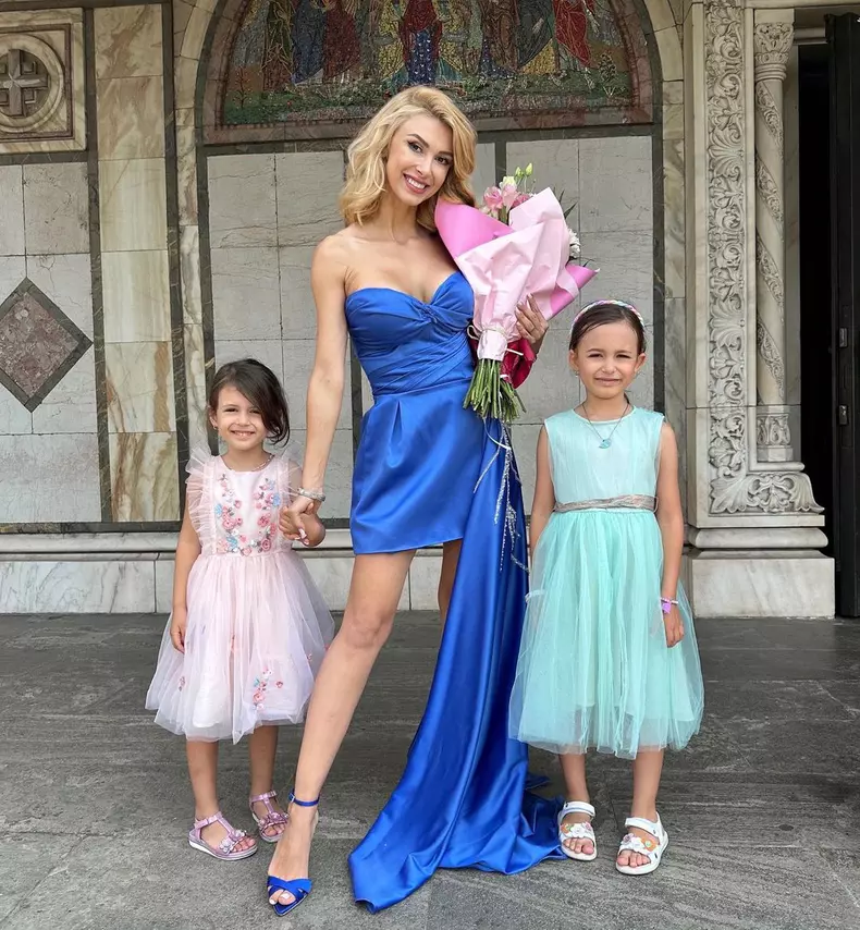 andreea-antonescu-petrecere-de-botez-de-lux-pentru-fiica-ei-8