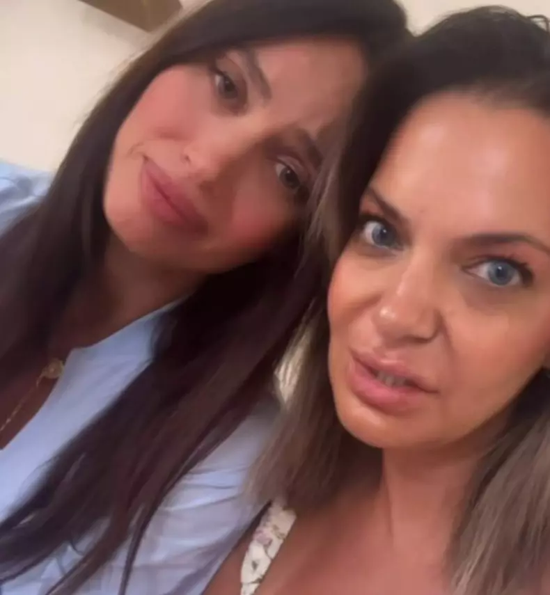 alina puscau si andreea antonescu
