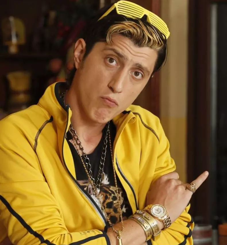 cum-arata-sotia-lui-constantin-dita-1-1