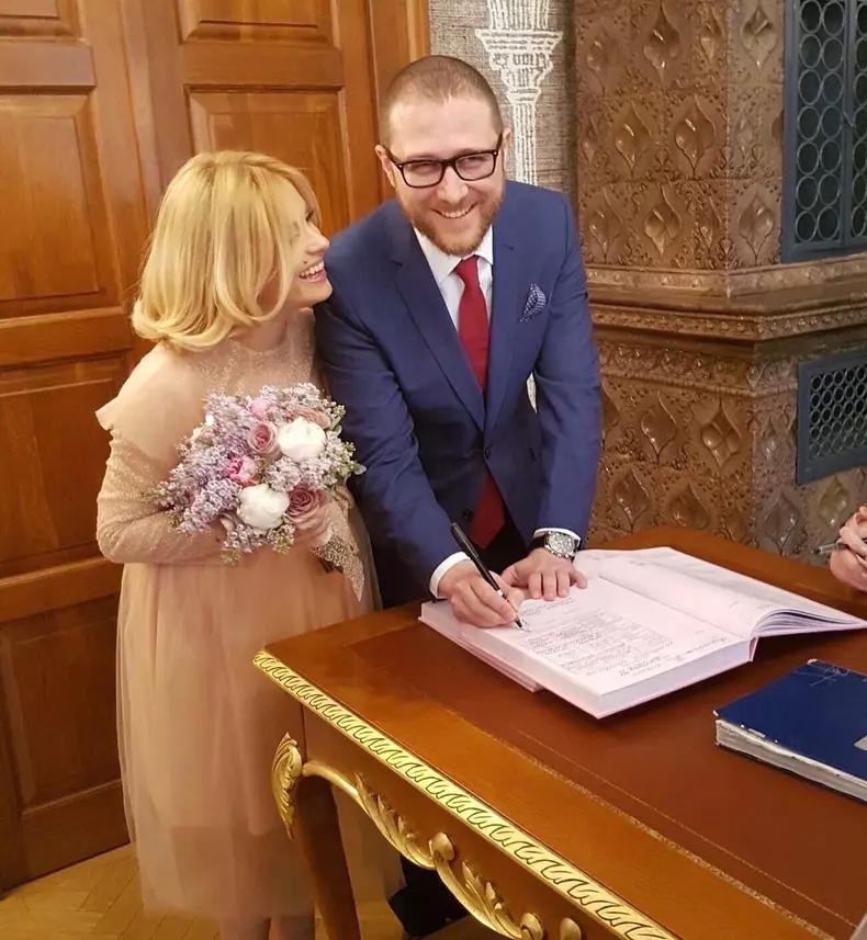 Simona Gherghe și Răzvan Săndulescu s-au căsătorit civil în 2017
